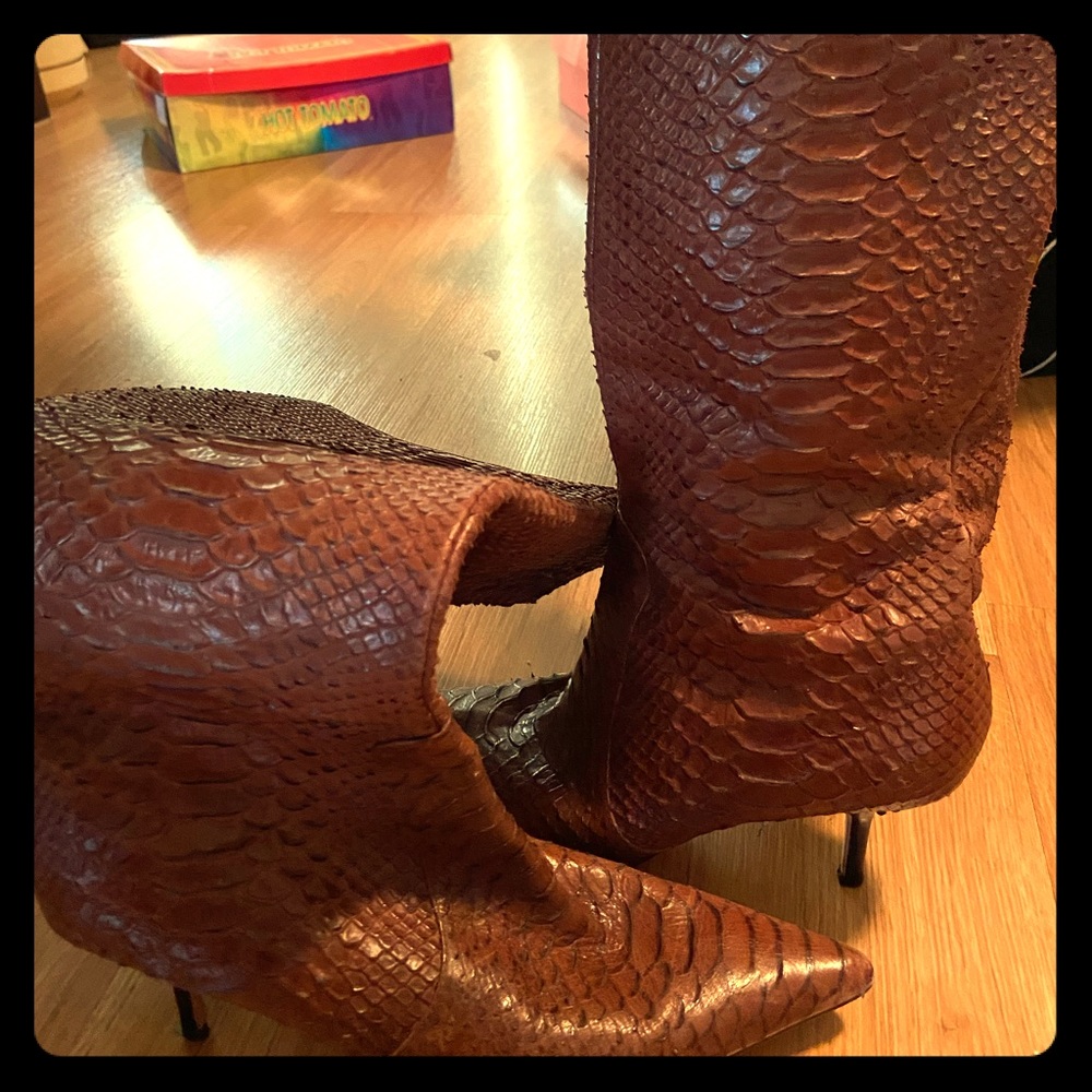High heel boots
